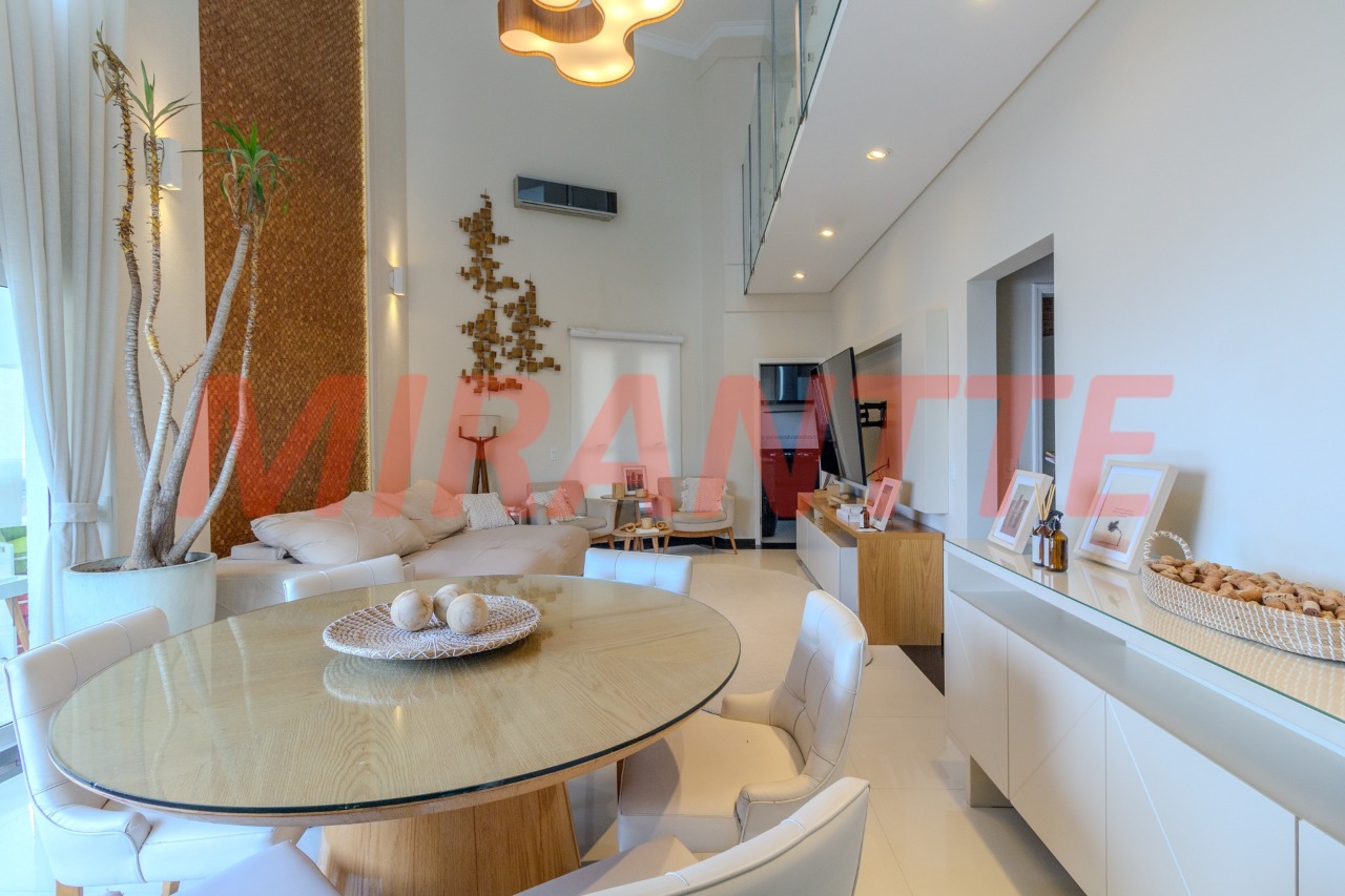 Cobertura de 327m² com 4 quartos em Santa Teresinha