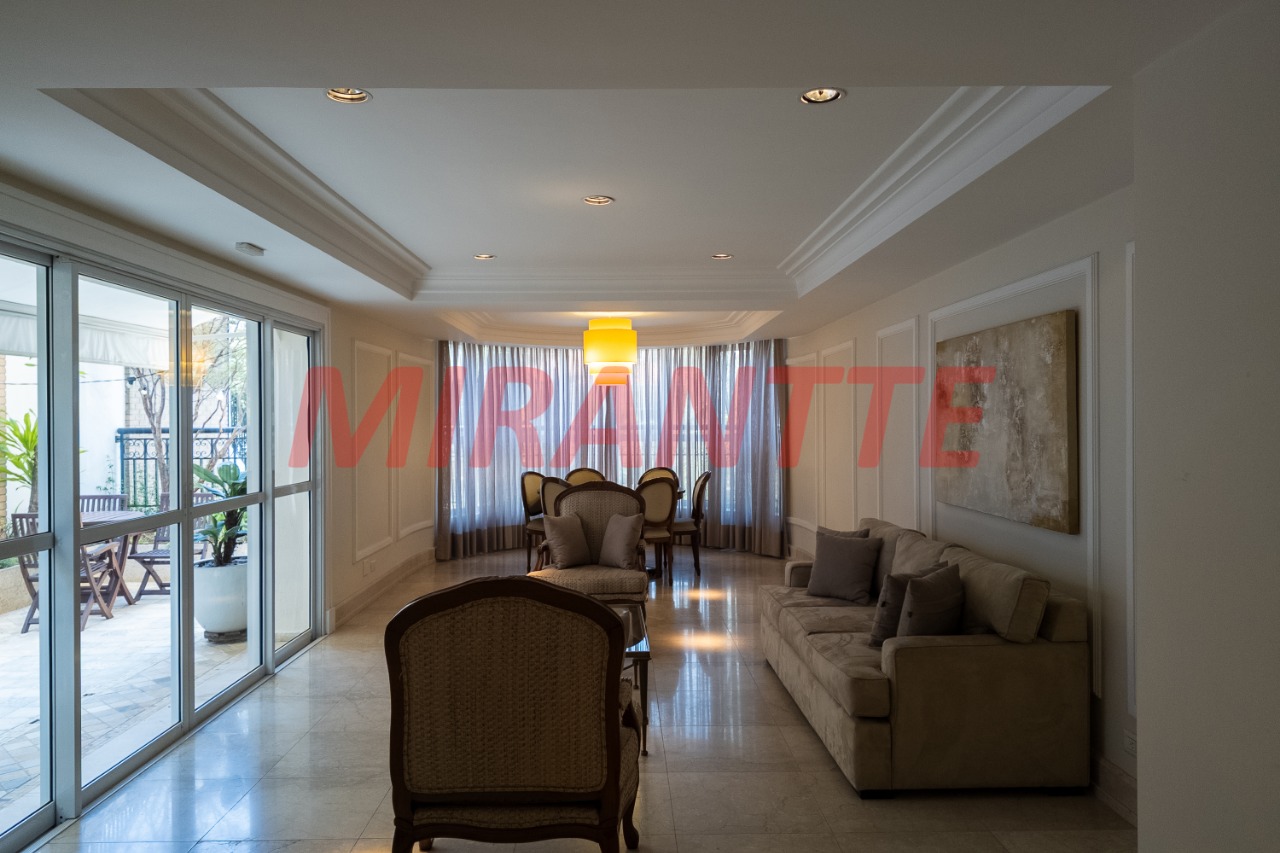 Apartamento de 330m² com 4 quartos em Perdizes