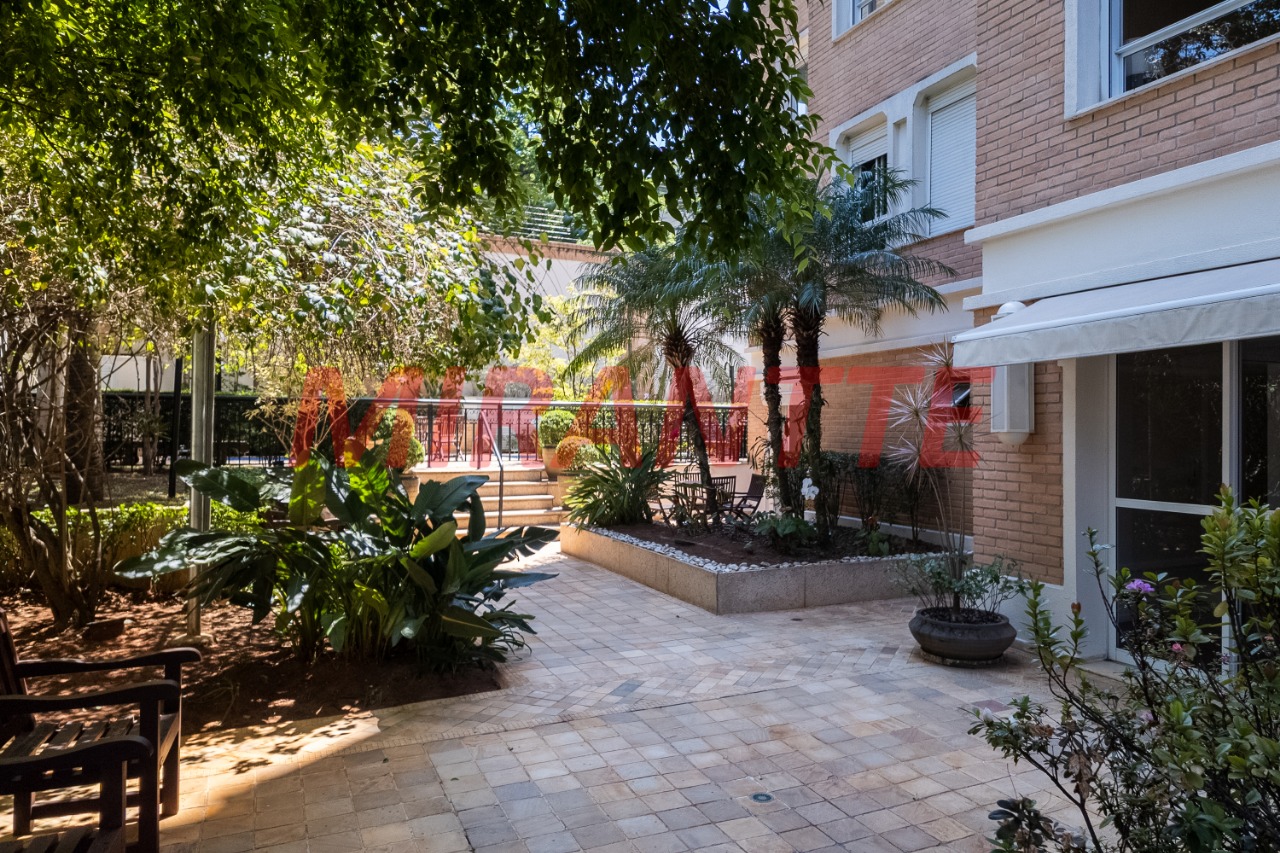 Apartamento de 330m² com 4 quartos em Perdizes