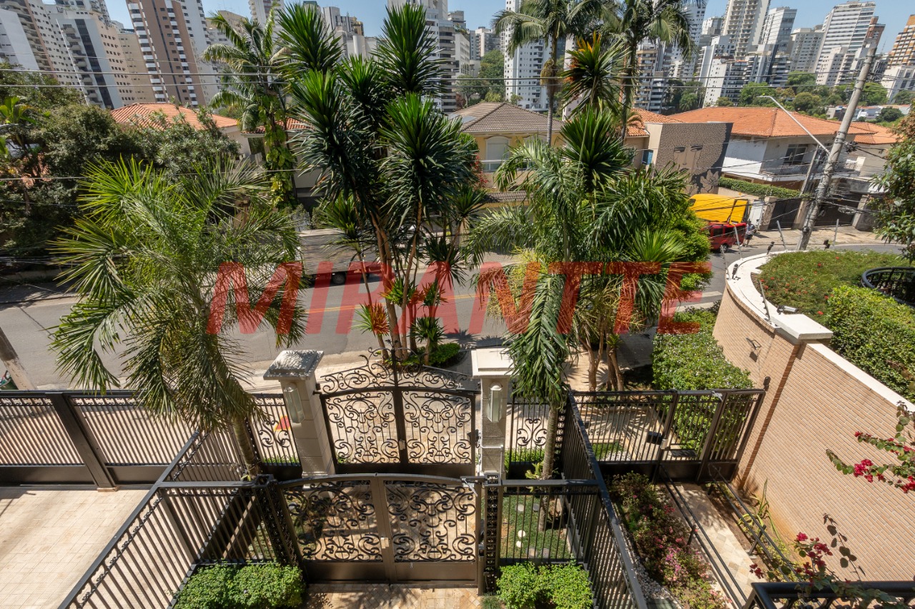 Apartamento de 330m² com 4 quartos em Perdizes