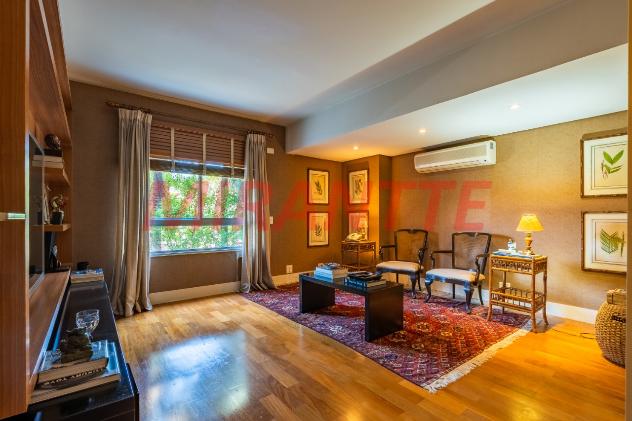 Apartamento de 330m² com 4 quartos em Perdizes