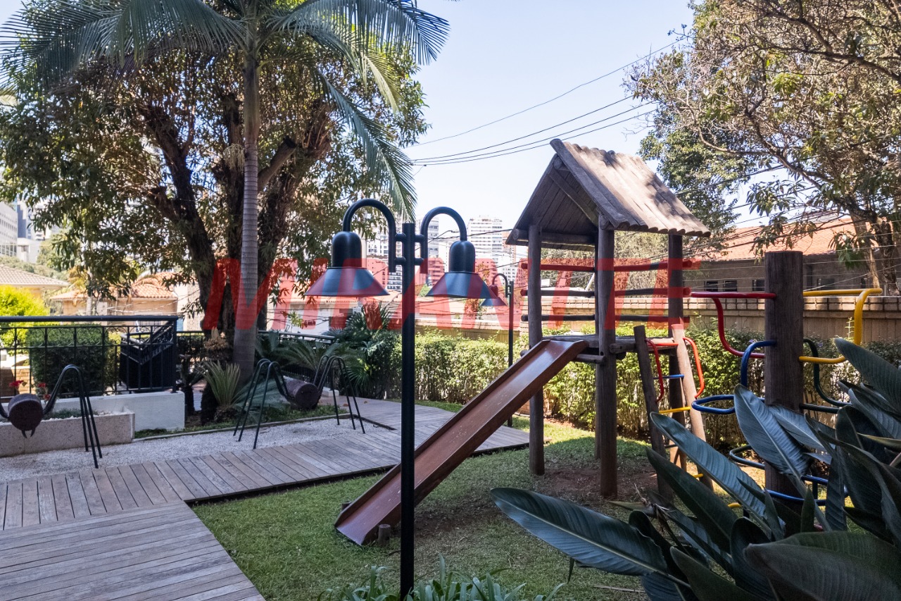 Apartamento de 330m² com 4 quartos em Perdizes