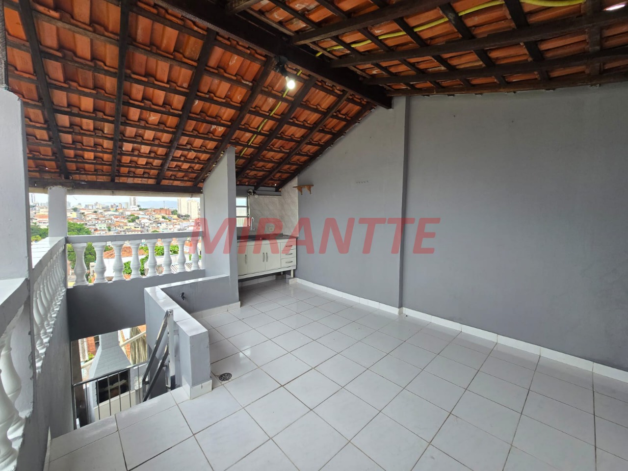 Sobrado de 253m² com 5 quartos em Vila Medeiros
