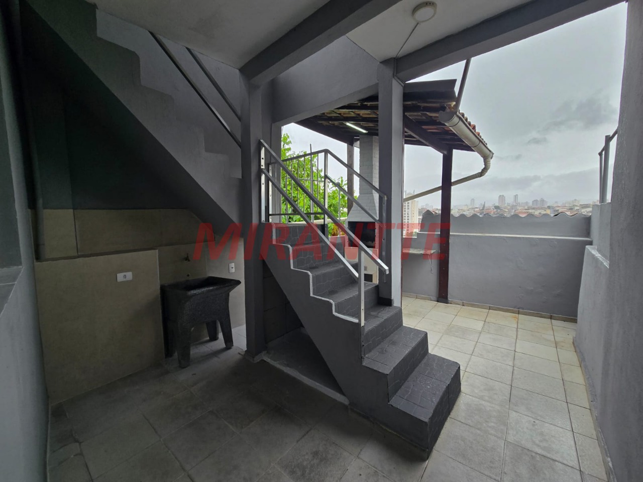Sobrado de 253m² com 5 quartos em Vila Medeiros
