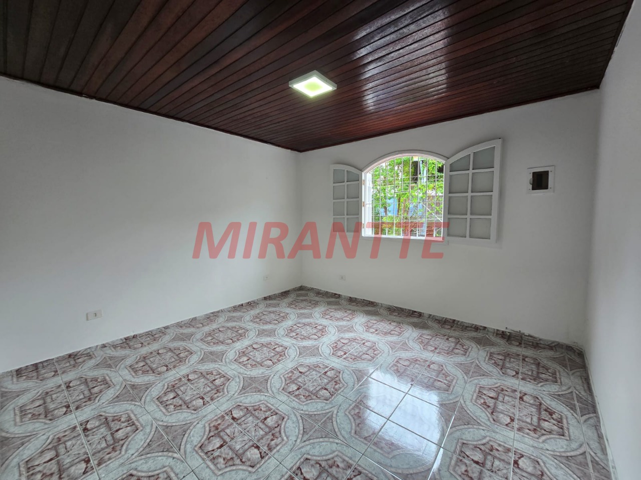 Sobrado de 253m² com 5 quartos em Vila Medeiros