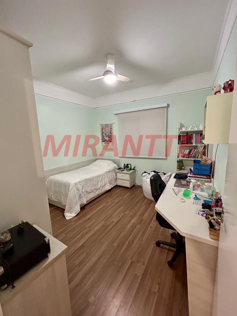 Cond. fechado de 372m² com 4 quartos em Jardim Ibiratiba