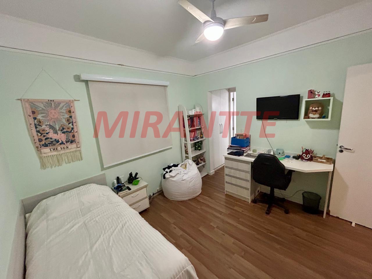 Cond. fechado de 372m² com 4 quartos em Jardim Ibiratiba