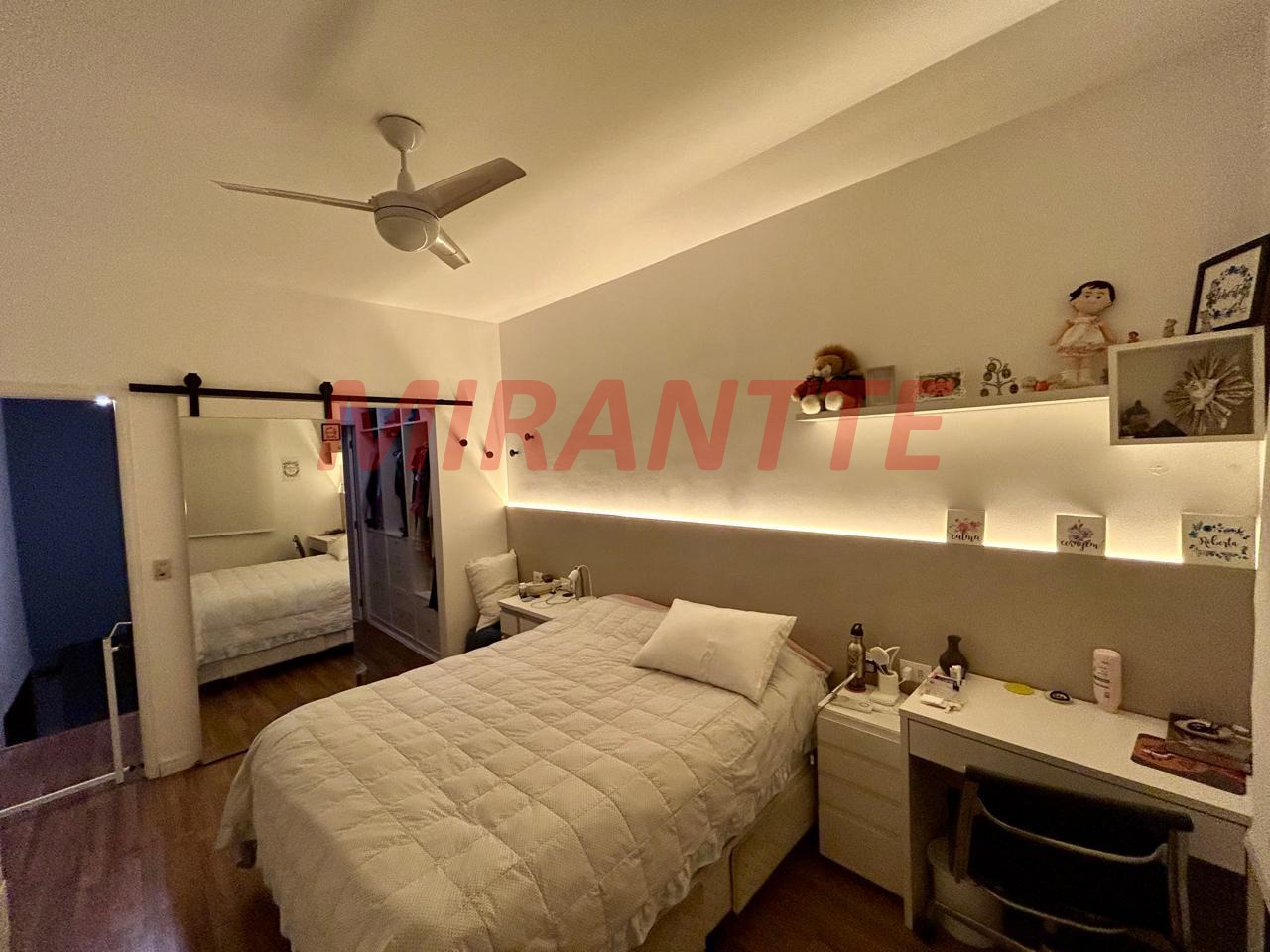 Cond. fechado de 372m² com 4 quartos em Jardim Ibiratiba
