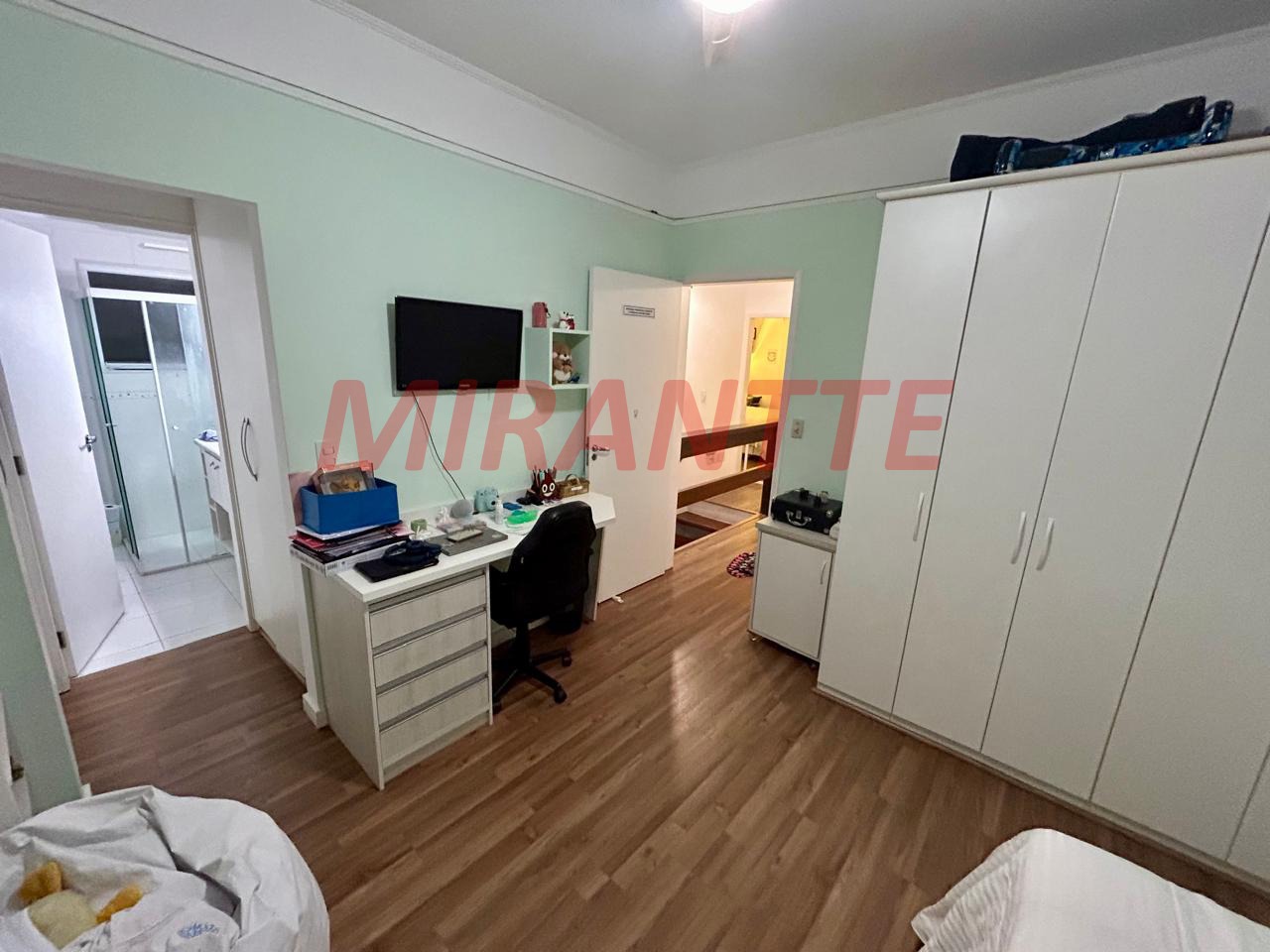 Cond. fechado de 372m² com 4 quartos em Jardim Ibiratiba