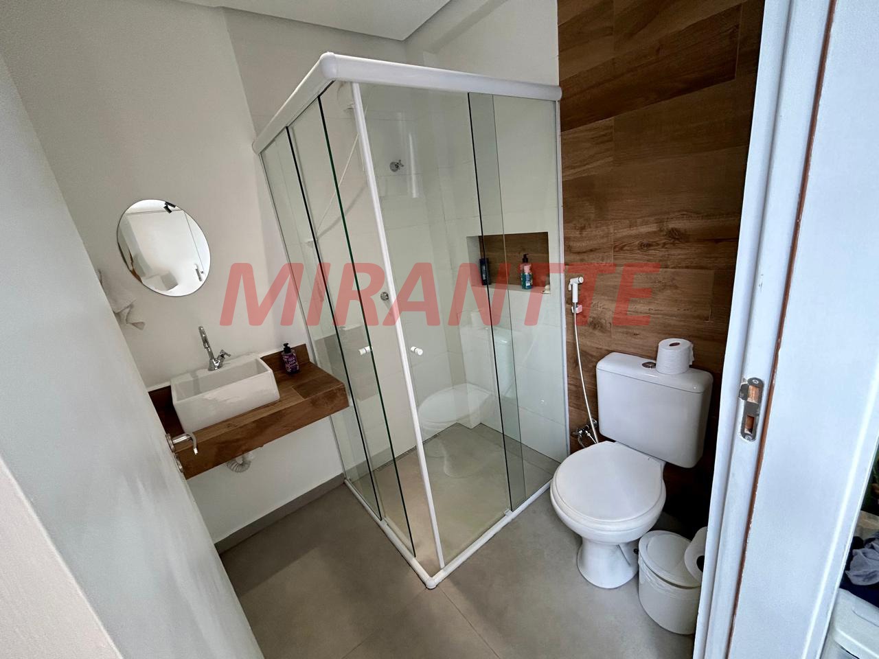 Cond. fechado de 372m² com 4 quartos em Jardim Ibiratiba