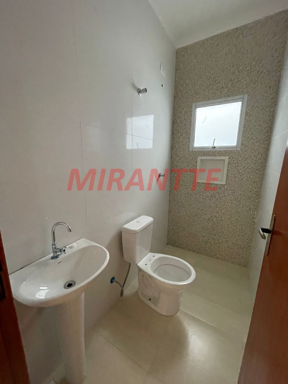 Casa terrea de 55m² com 2 quartos em Terra Preta (Terra Preta)