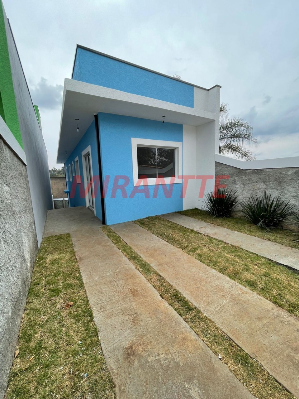 Casa terrea de 55m² com 2 quartos em Terra Preta (Terra Preta)