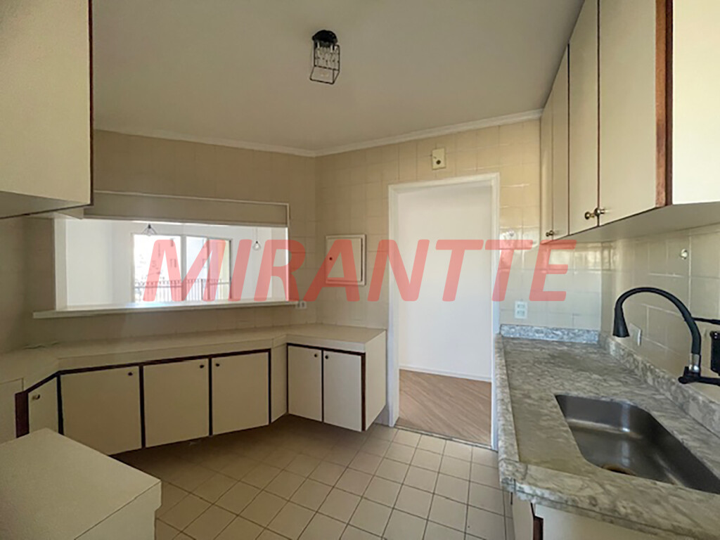 Apartamento de 70m² com 3 quartos em Santa Teresinha