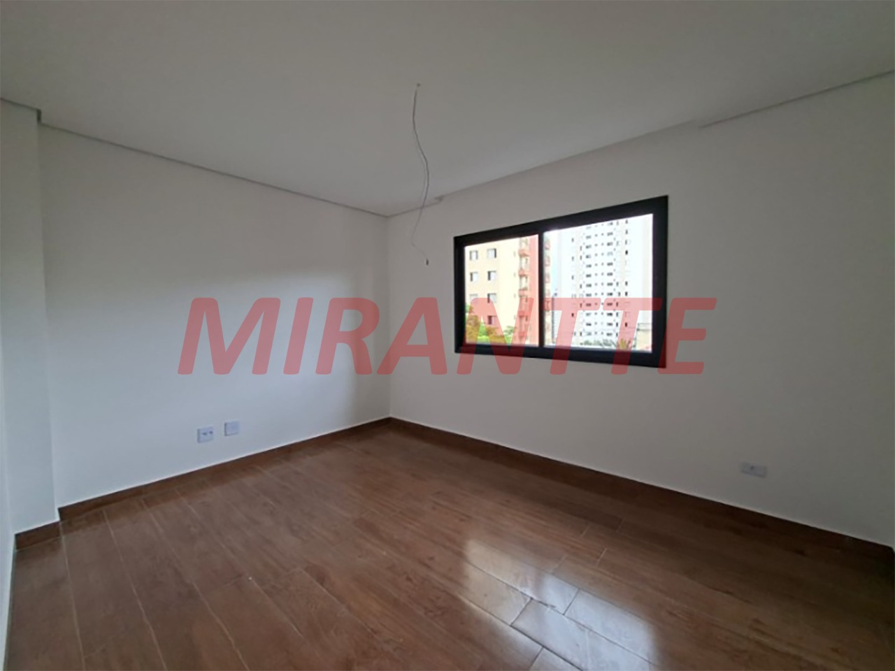 Sobrado de 140m² com 4 quartos em Santa Teresinha