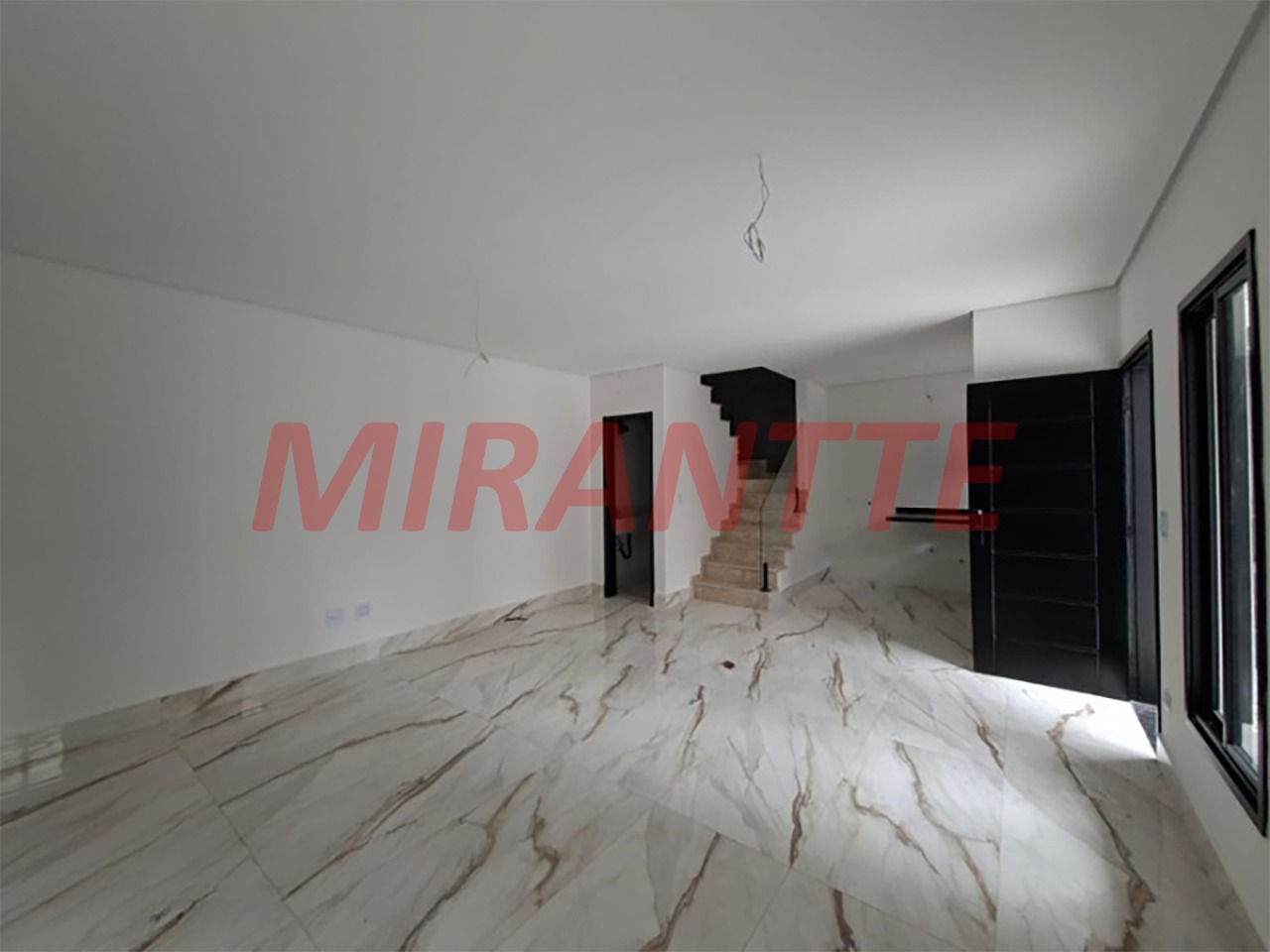 Sobrado de 140m² com 4 quartos em Santa Teresinha