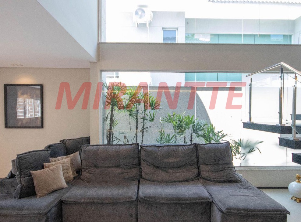 Sobrado de 300m² em Horto Florestal