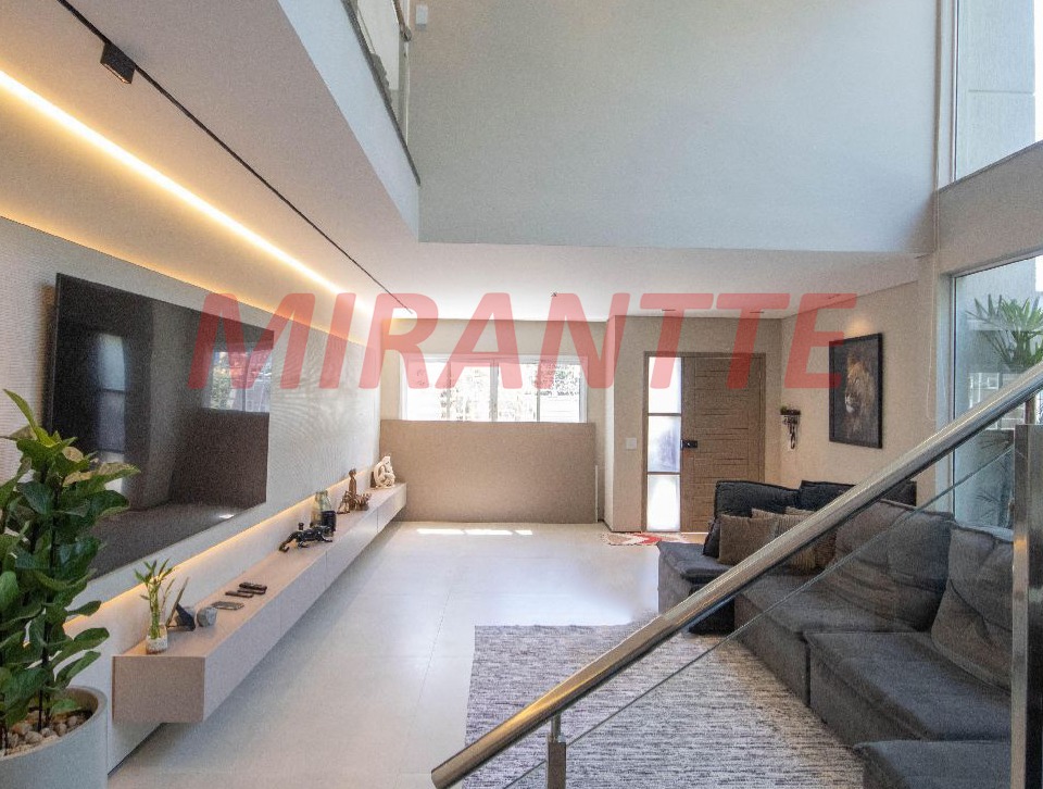 Sobrado de 300m² em Horto Florestal