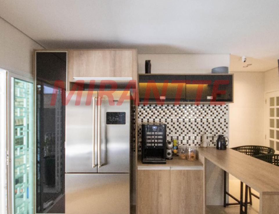 Sobrado de 300m² em Horto Florestal