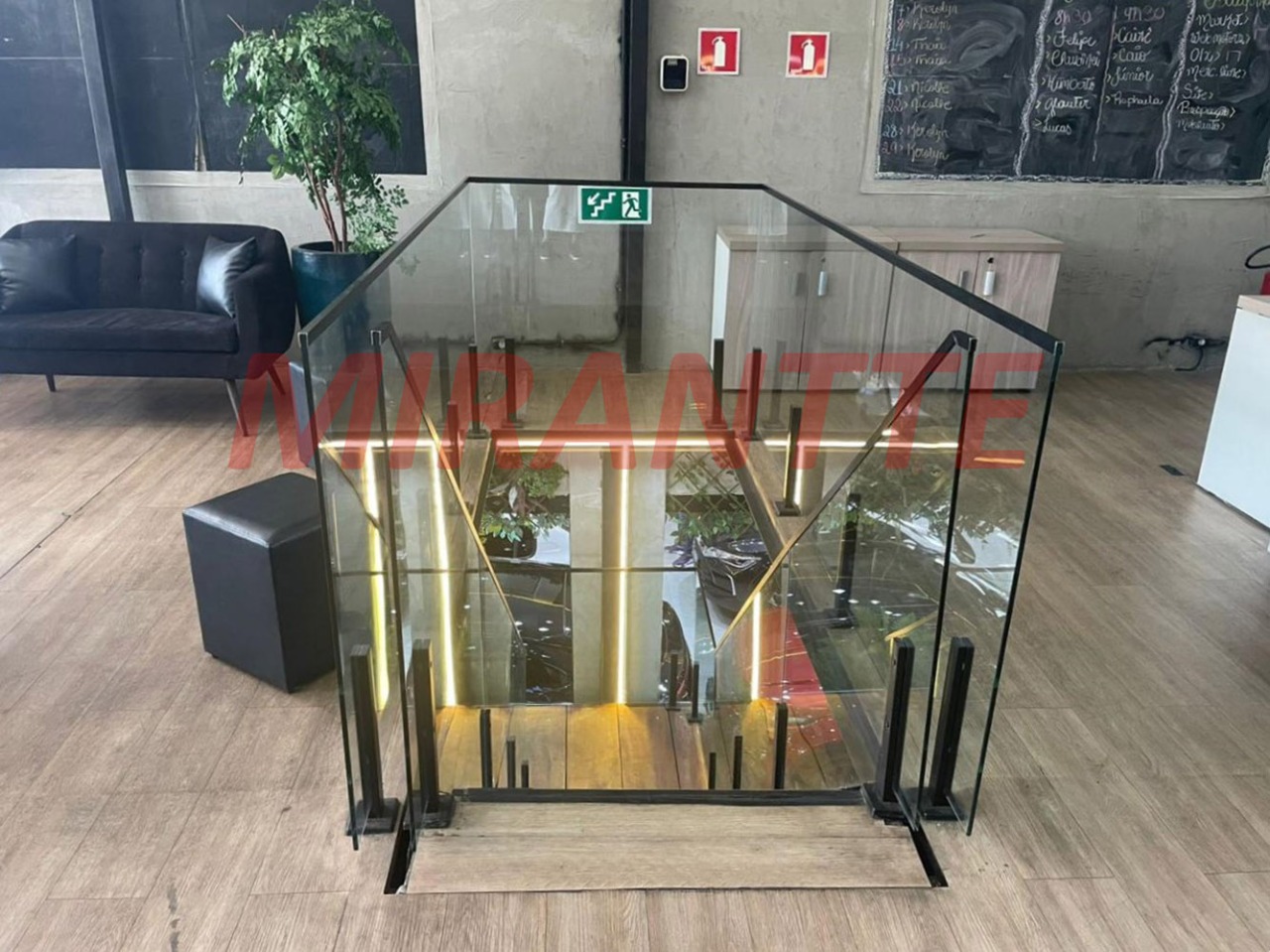 Comercial de 210m² em Imirim