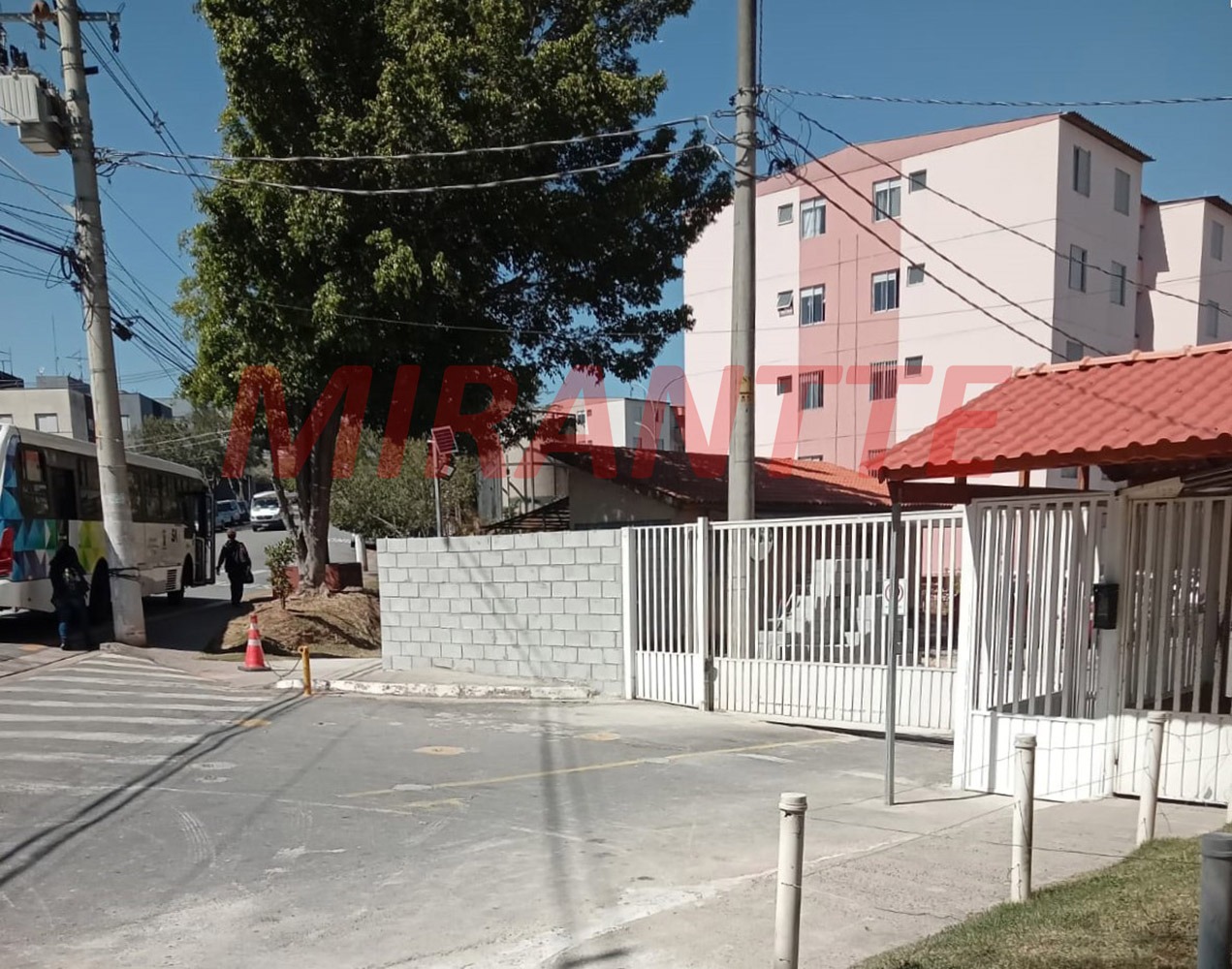 Apartamento de 55m² com 2 quartos em Jardim Alzira Franco