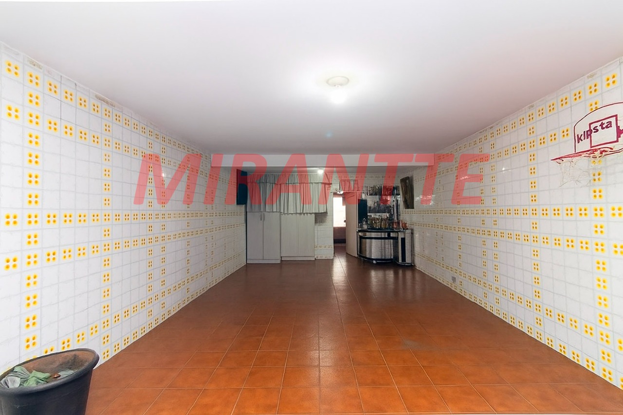 Sobrado de 213m² com 3 quartos em Vila Paiva