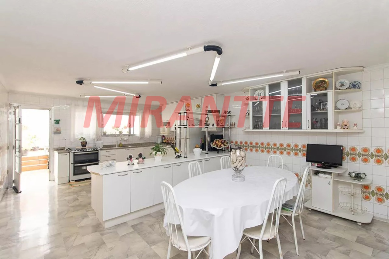 Sobrado de 213m² com 3 quartos em Vila Paiva
