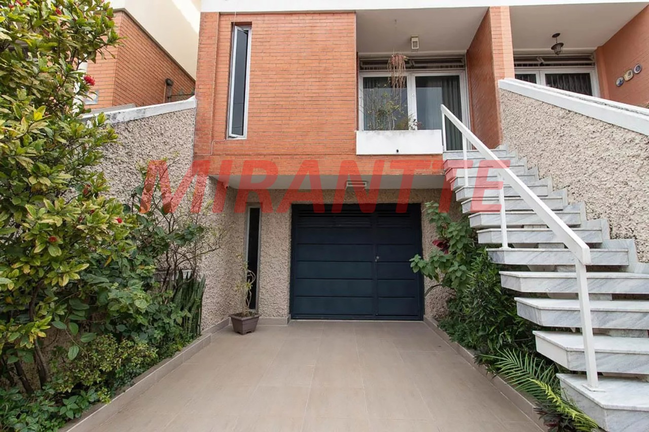 Sobrado de 213m² com 3 quartos em Vila Paiva