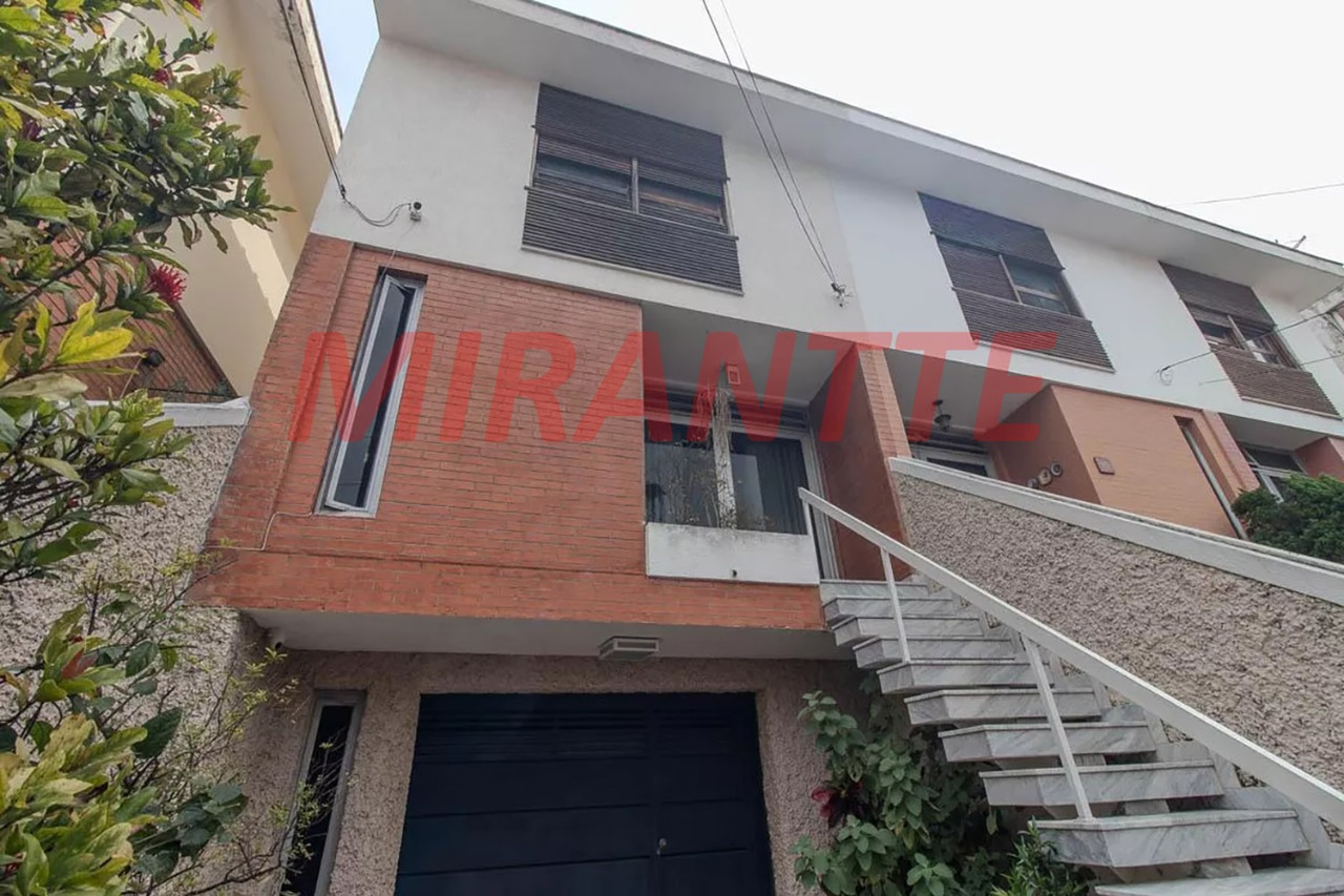 Sobrado de 213m² com 3 quartos em Vila Paiva
