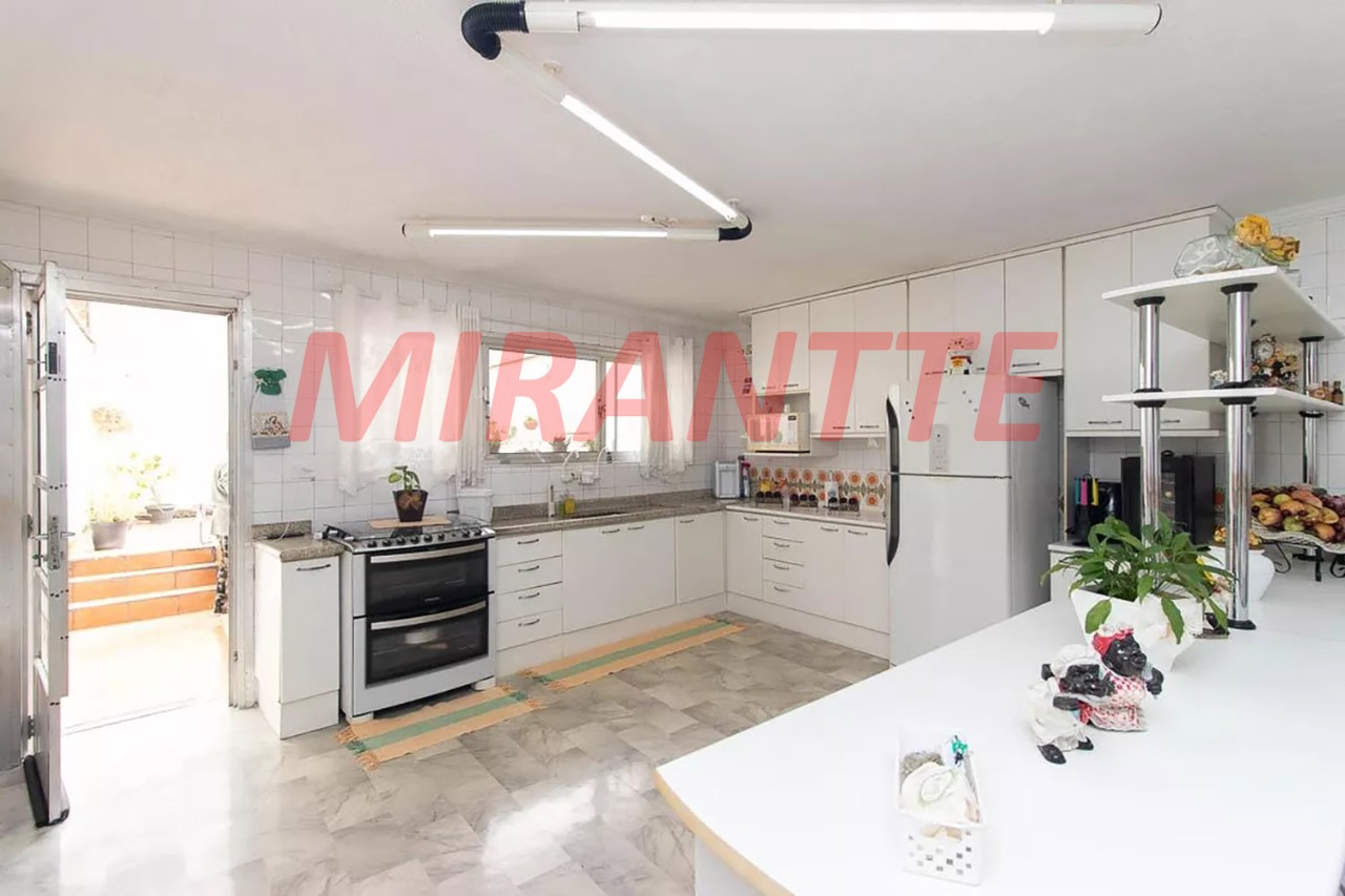 Sobrado de 213m² com 3 quartos em Vila Paiva