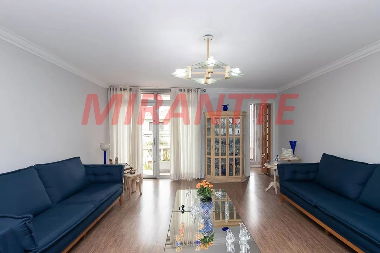 Sobrado de 213m² com 3 quartos em Vila Paiva