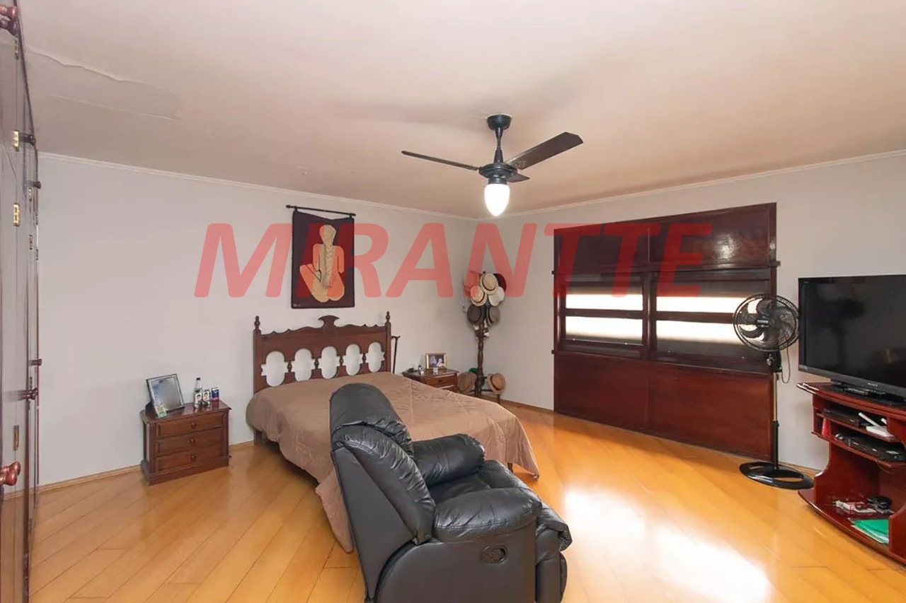 Sobrado de 213m² com 3 quartos em Vila Paiva