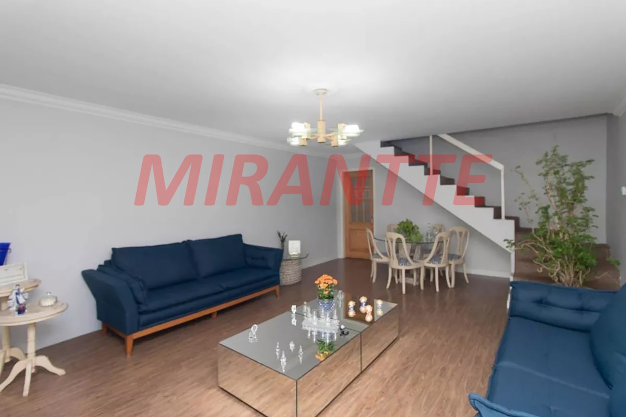 Sobrado de 213m² com 3 quartos em Vila Paiva