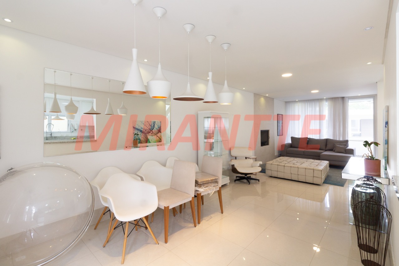 Cond. fechado de 242m² com 3 quartos em Tremembe