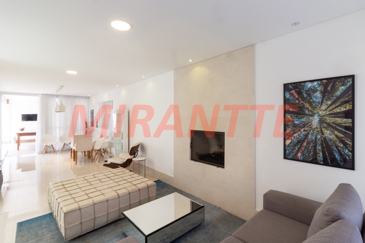 Cond. fechado de 242m² com 3 quartos em Tremembe