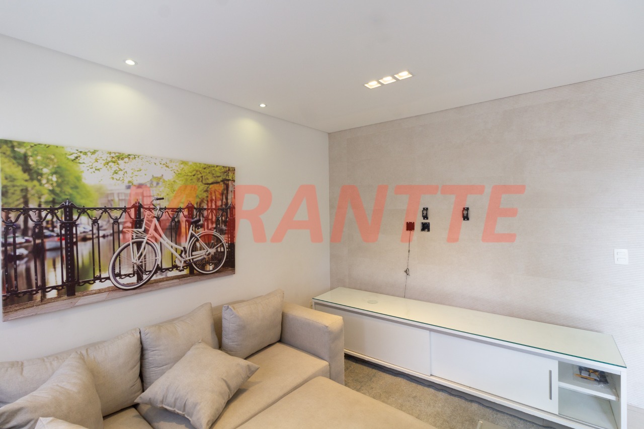 Cond. fechado de 242m² com 3 quartos em Tremembe