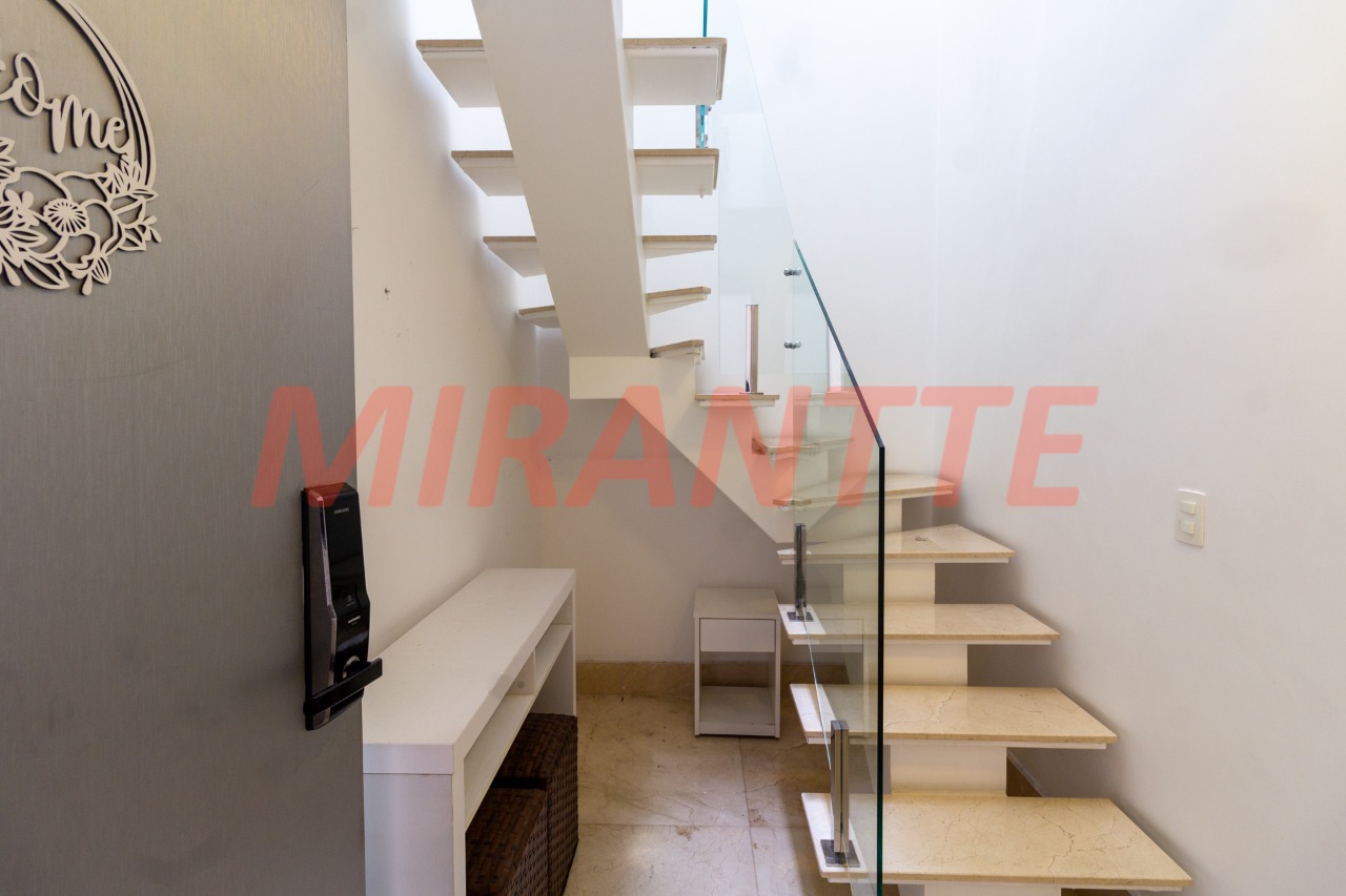Cond. fechado de 242m² com 3 quartos em Tremembe