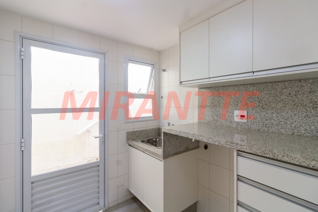 Cond. fechado de 242m² com 3 quartos em Tremembe