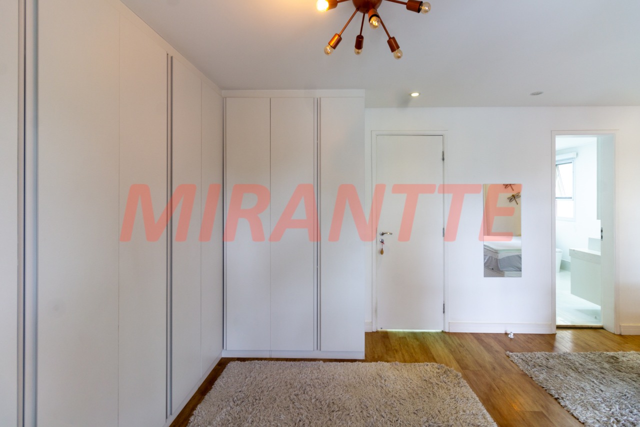 Cond. fechado de 242m² com 3 quartos em Tremembe
