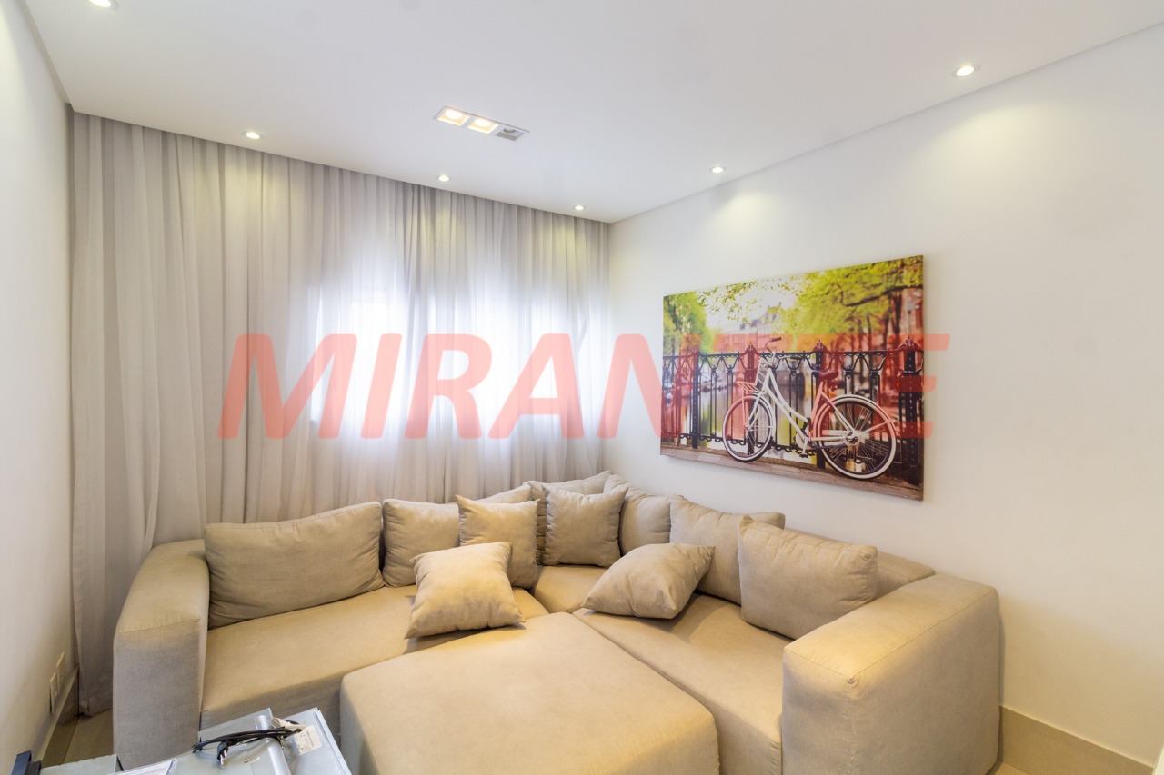 Cond. fechado de 242m² com 3 quartos em Tremembe