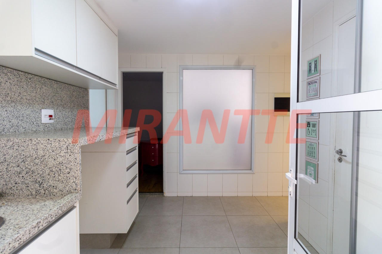 Cond. fechado de 242m² com 3 quartos em Tremembe