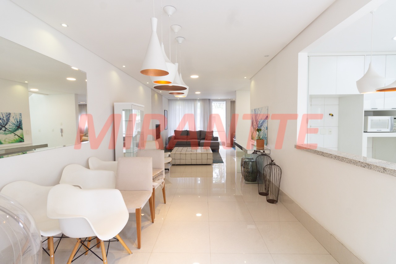 Cond. fechado de 242m² com 3 quartos em Tremembe