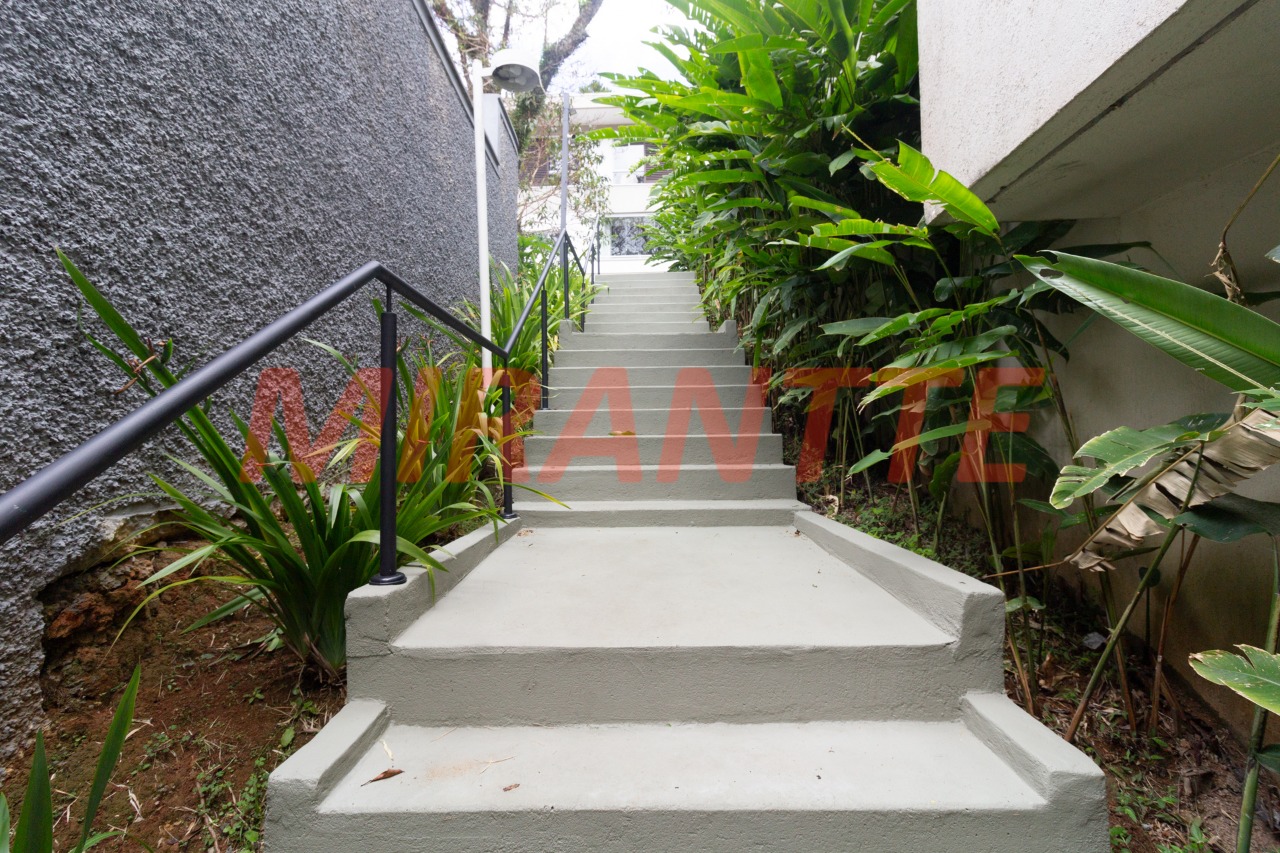 Cond. fechado de 242m² com 3 quartos em Tremembe