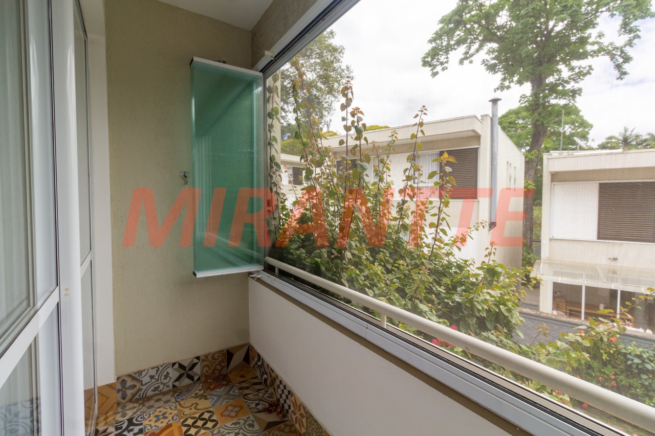 Cond. fechado de 242m² com 3 quartos em Tremembe