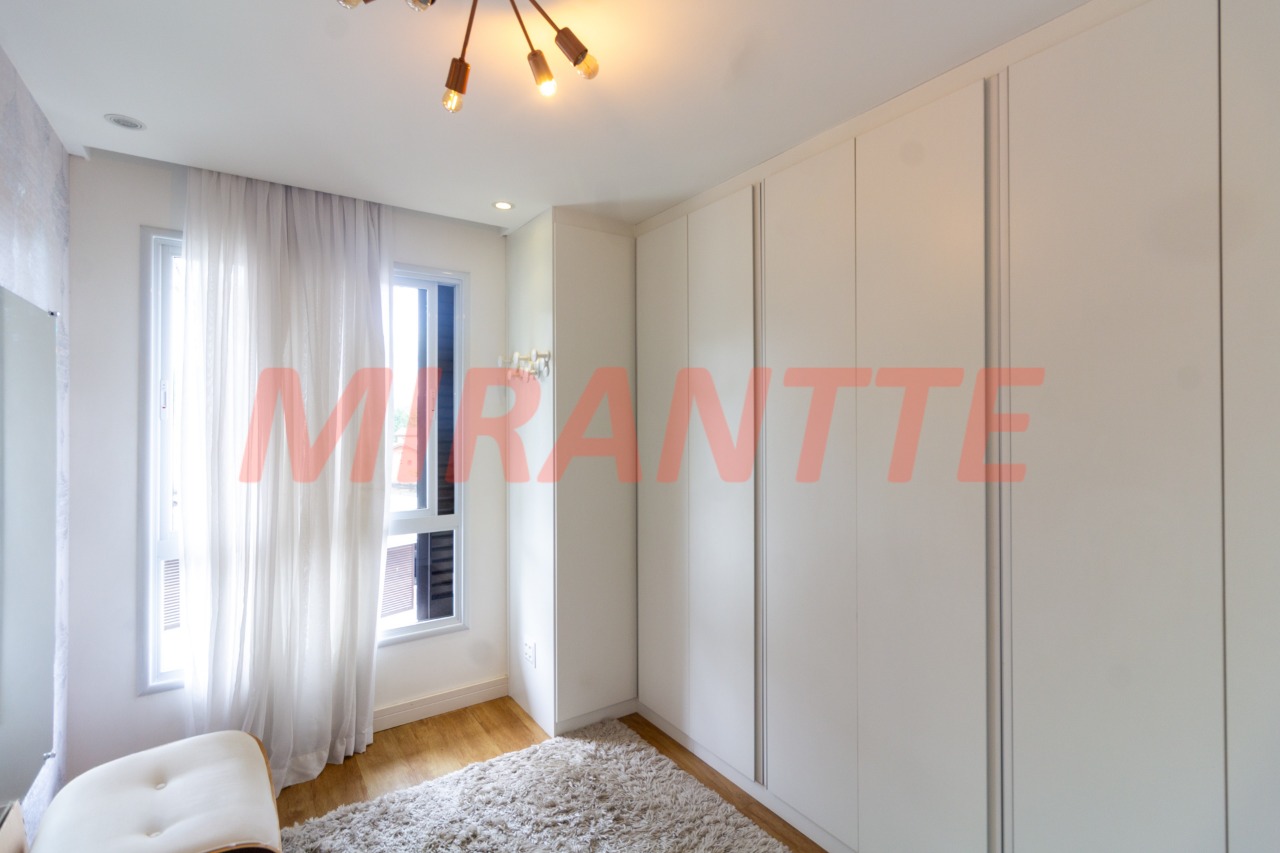 Cond. fechado de 242m² com 3 quartos em Tremembe