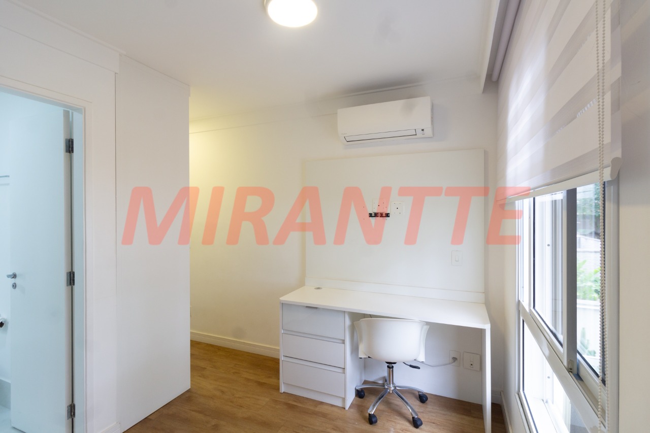 Cond. fechado de 242m² com 3 quartos em Tremembe