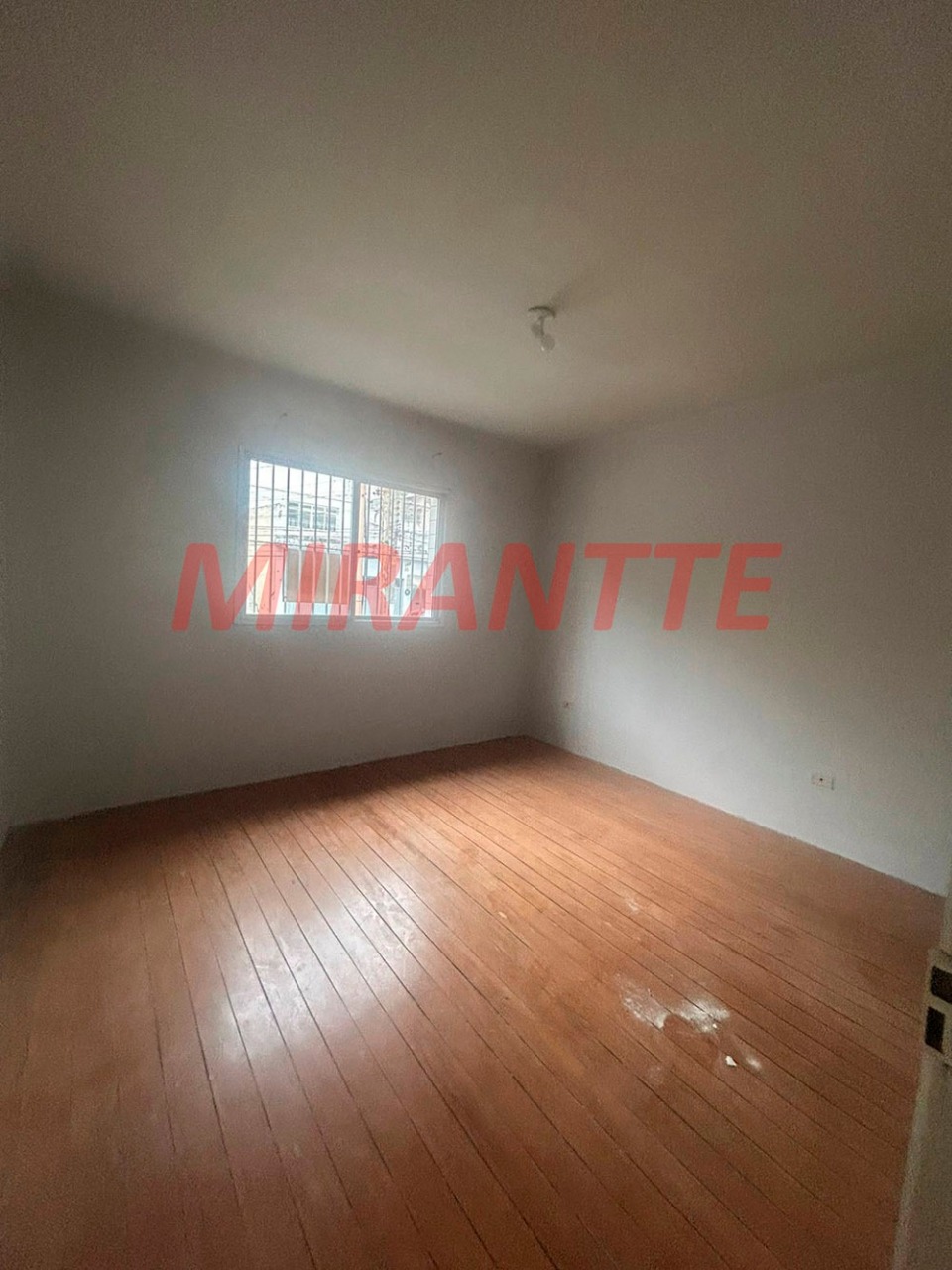 Casa terrea de 80m² com 2 quartos em Água Fria