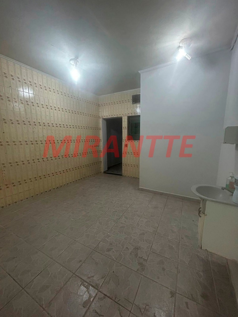 Casa terrea de 80m² com 2 quartos em Água Fria