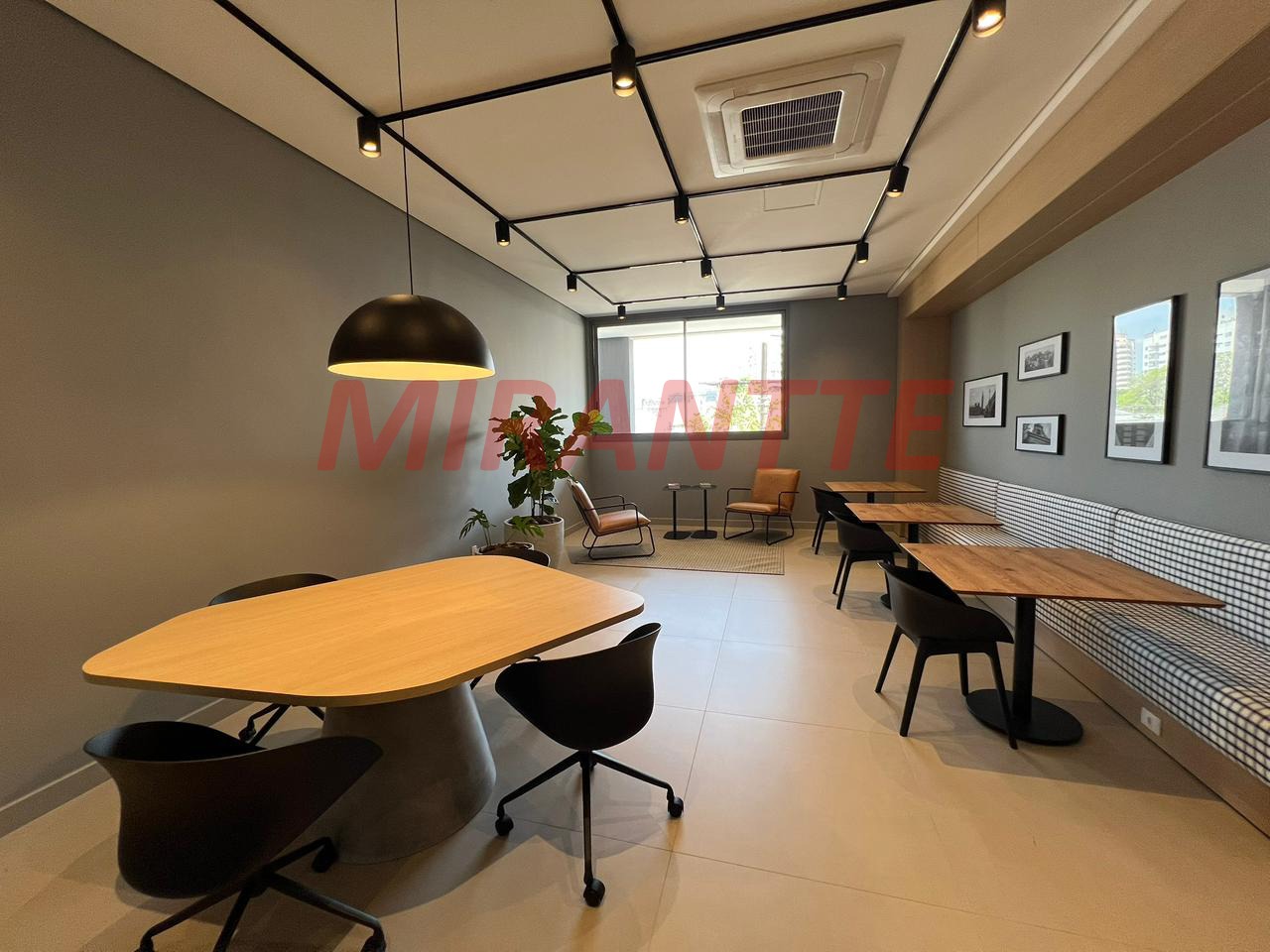 Apartamento de 243m² com 3 quartos em Santana