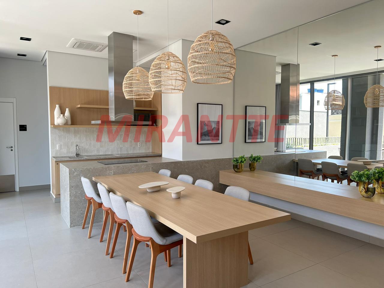 Apartamento de 243m² com 3 quartos em Santana