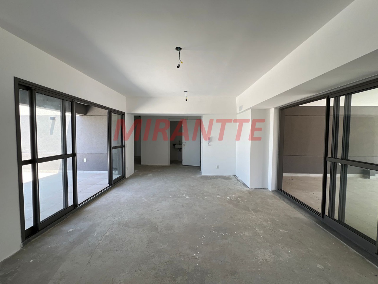 Apartamento de 243m² com 3 quartos em Santana